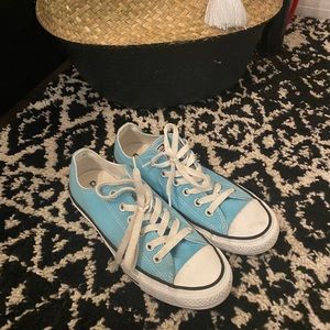 Baby’s blue shoes